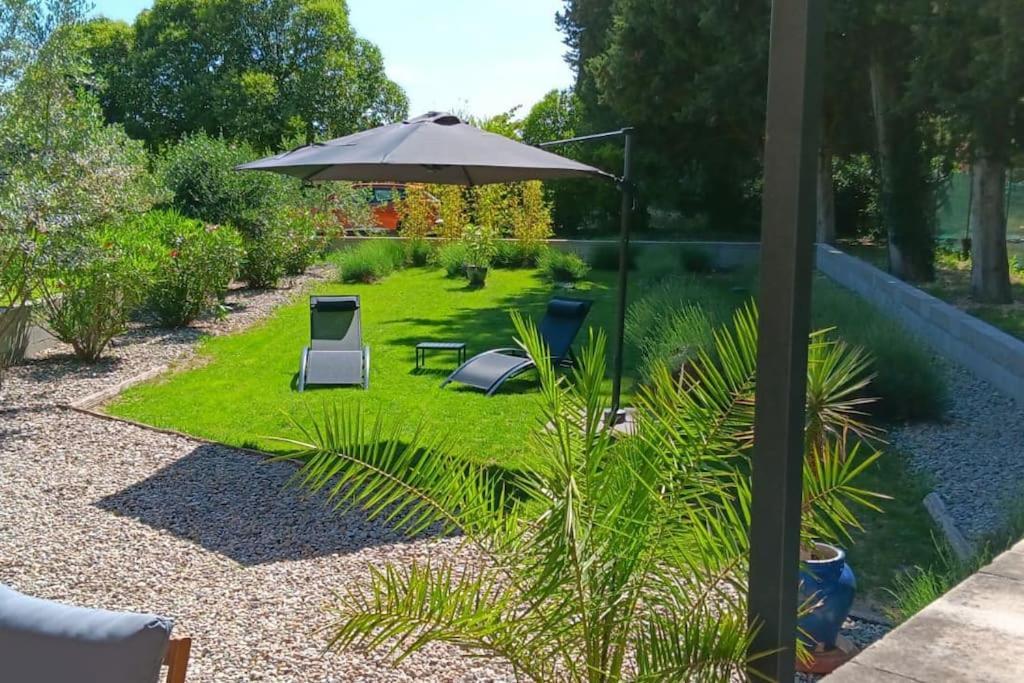 Gite Cosy Au Coeur Du Luberon Lagnes 外观 照片