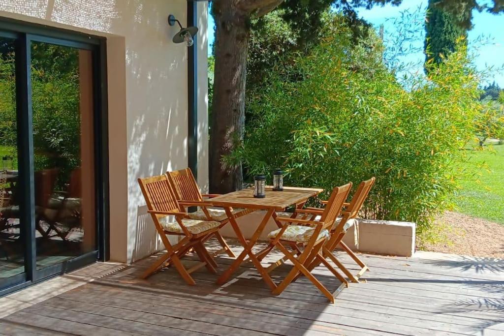 Gite Cosy Au Coeur Du Luberon Lagnes 外观 照片