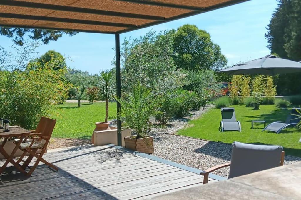 Gite Cosy Au Coeur Du Luberon Lagnes 外观 照片